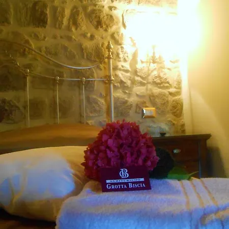 Grotta Biscia